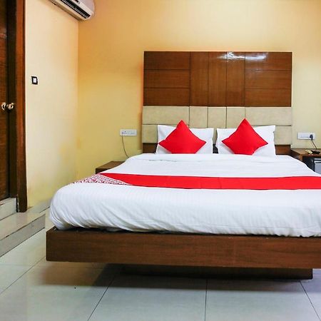 Oyo Hotel Metro International Near Lb Stadium Hajdarabad Zewnętrze zdjęcie