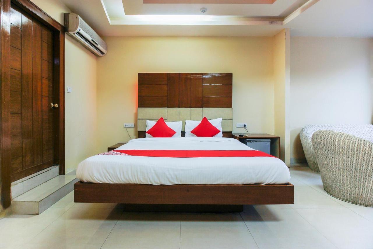 Oyo Hotel Metro International Near Lb Stadium Hajdarabad Zewnętrze zdjęcie